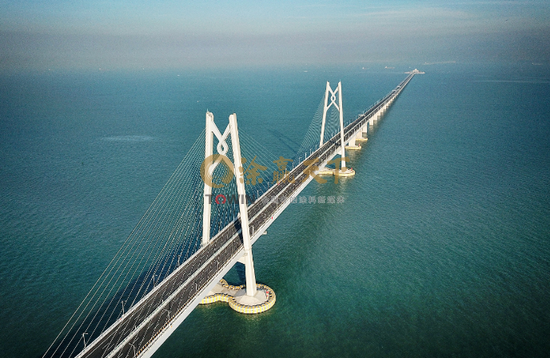 港珠澳大桥正式通车 三棵树助力超级工程