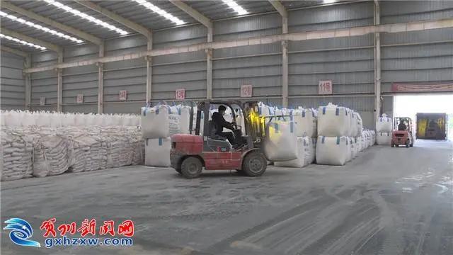 克服重重困难!首趟“重钙粉体”列车从广西运抵山东