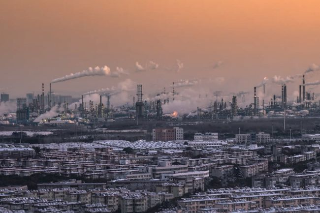 湖南关闭沿江化工企业31家,破解“化工围江”问题