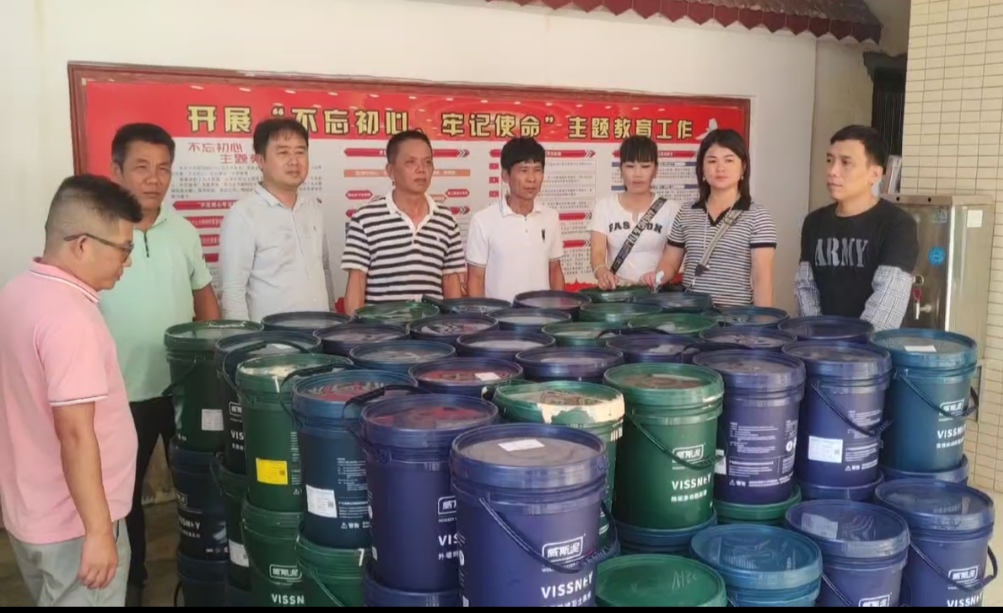 扶贫干部“牵线”,顺企捐赠2吨环保涂料助乡村小学翻新修缮!