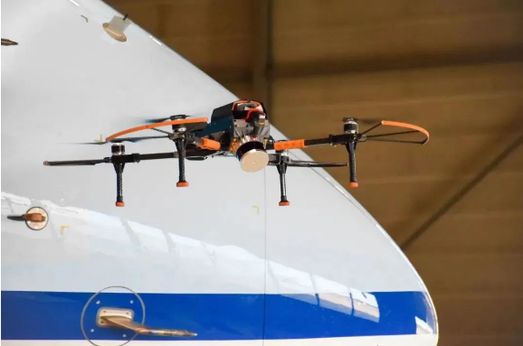 阿克苏诺贝尔创新技术助力飞机喷漆维修